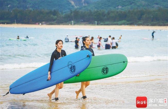 呼和浩特市回民区禁毒办:打好“禁毒预防针” “禁毒流动课堂”进车站